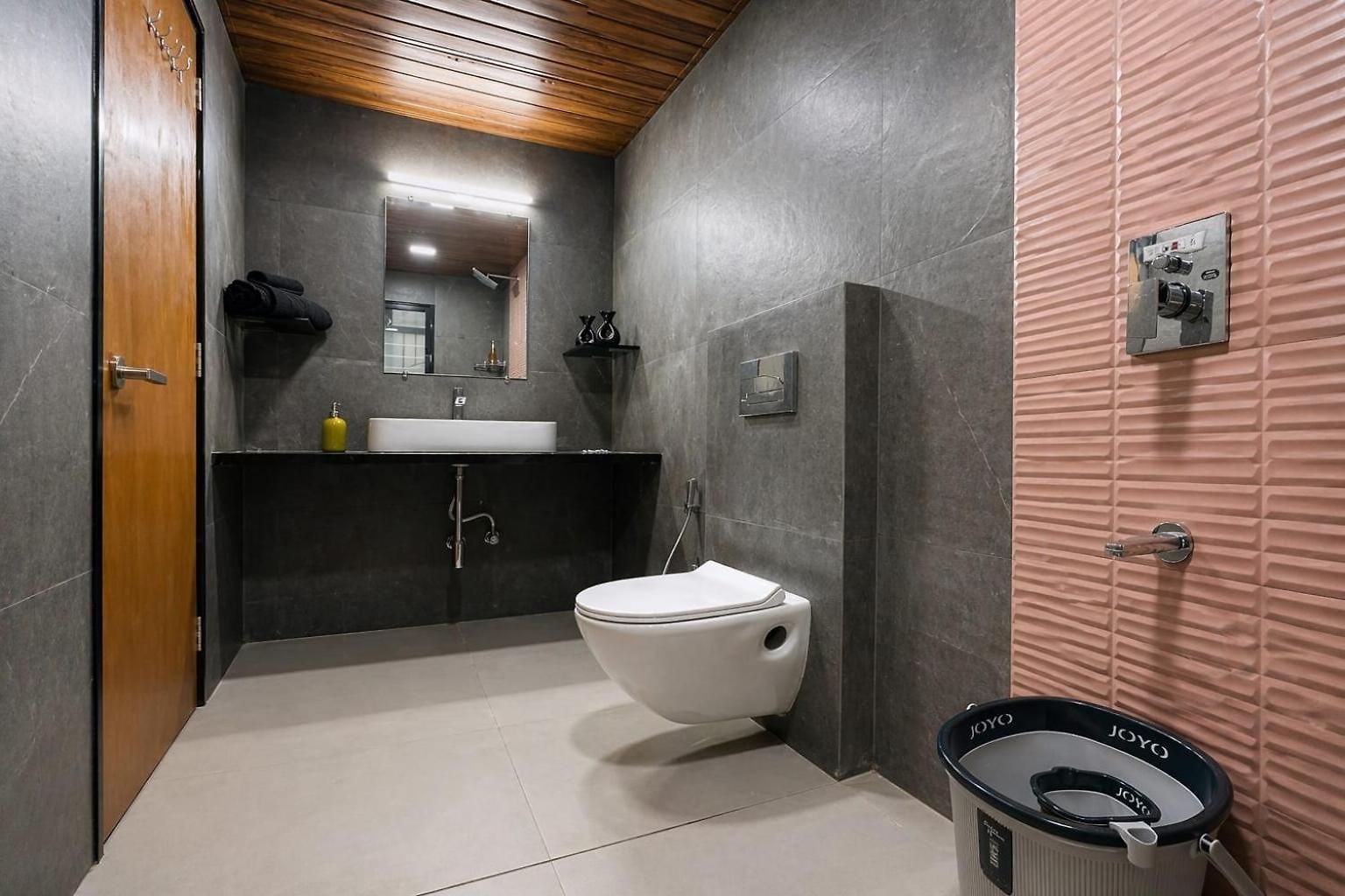Stayluxe & Near Bkc, Chembur