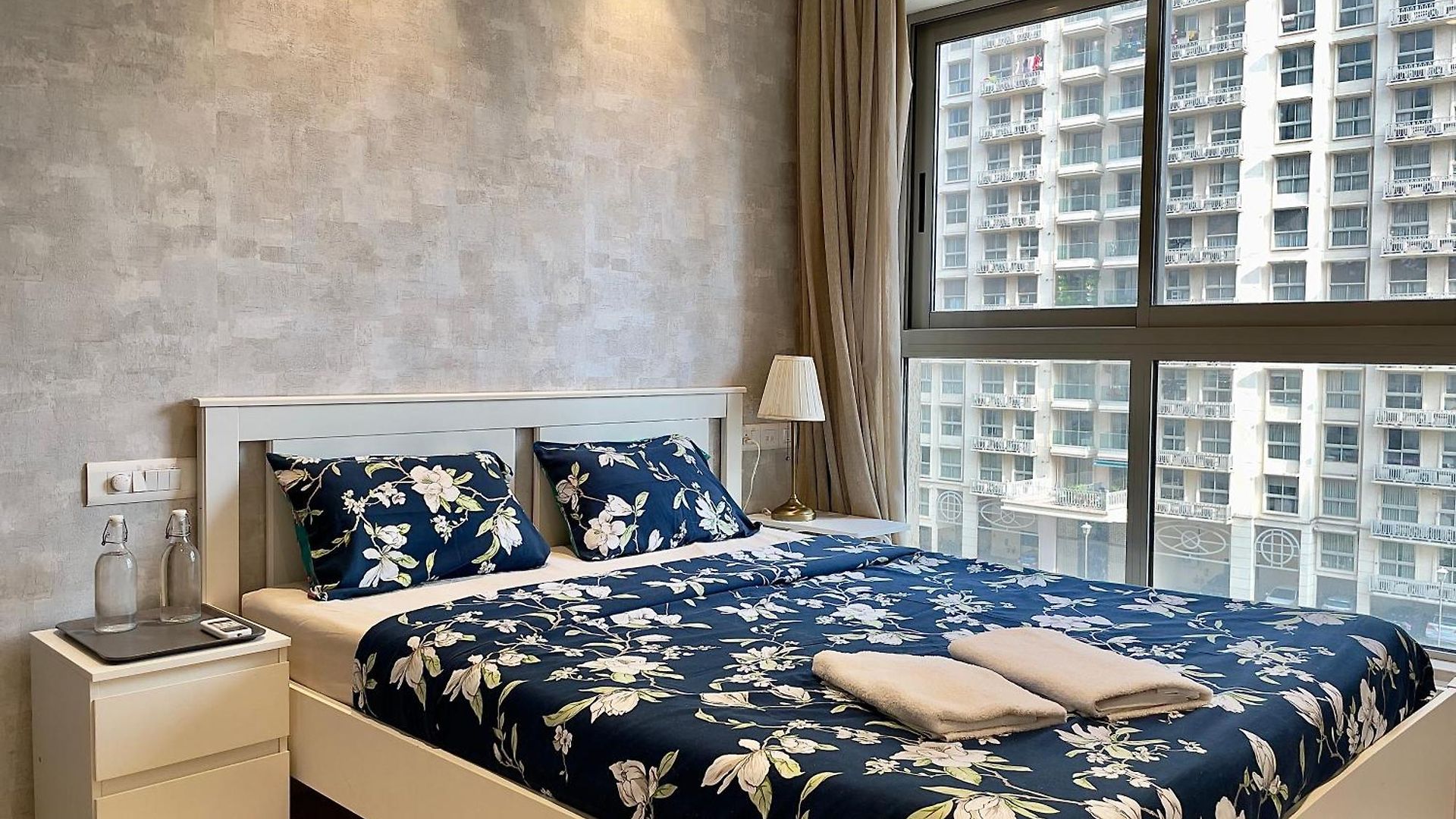 Apartment A Embassy 1 Bhk In Hiranandani Powai *