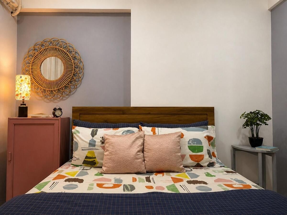 The House Of Colours L Near In Andheri West Apartment *