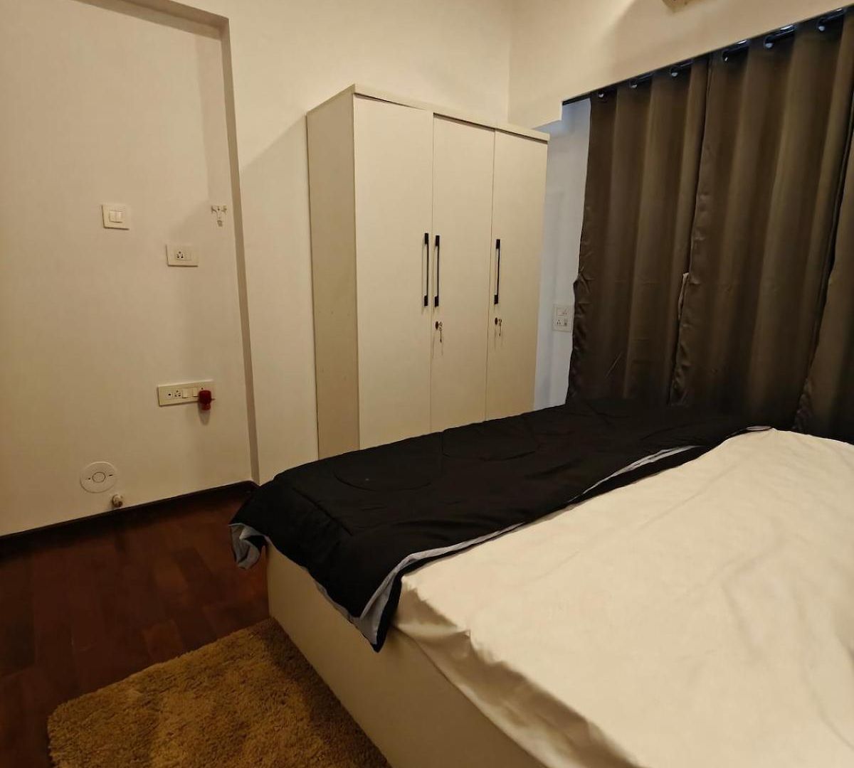 It's Black & White Apartment Mumbai