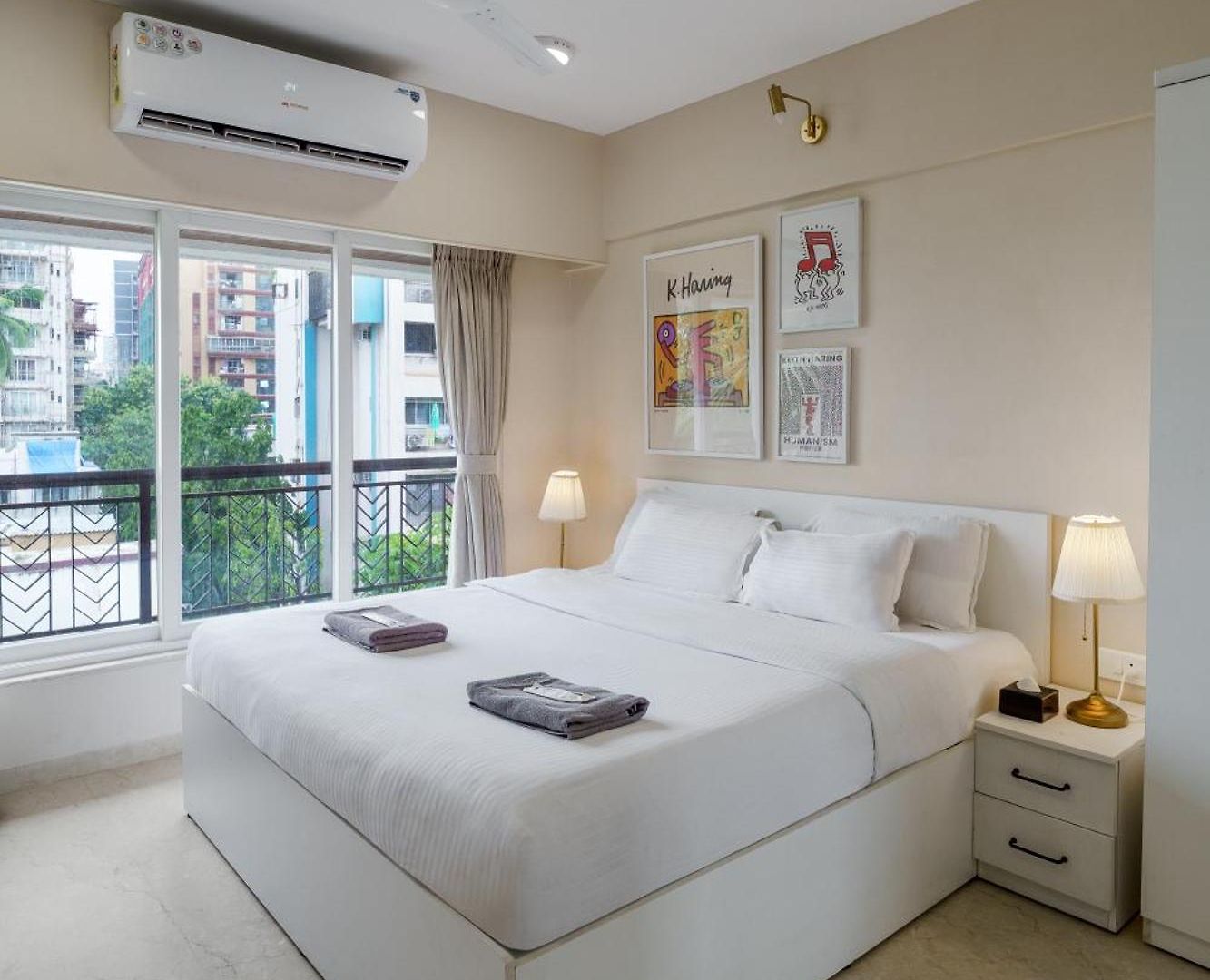 Zen Private 3Bhk In Bandra Mumbai