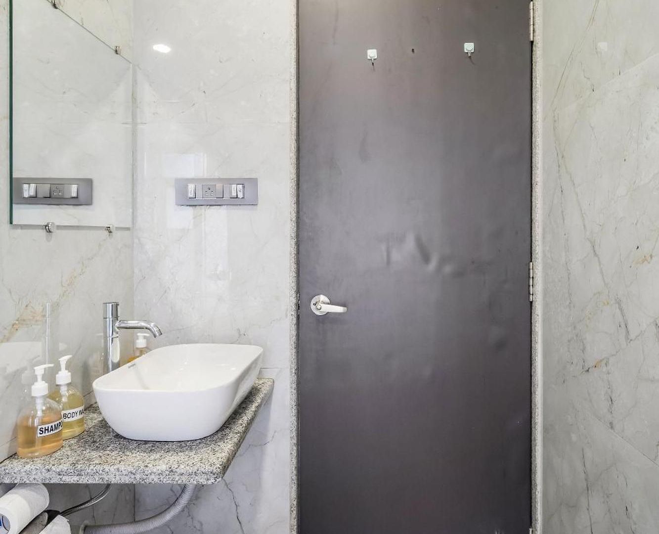 Mezzo Pvt 3bhk In Bandra By Square One Apartment Mumbai
