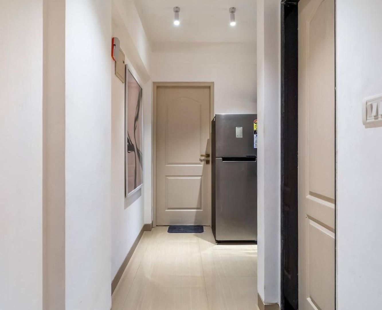 Apartment Aura Stylish 2 Bhk In Secure Gated Building *