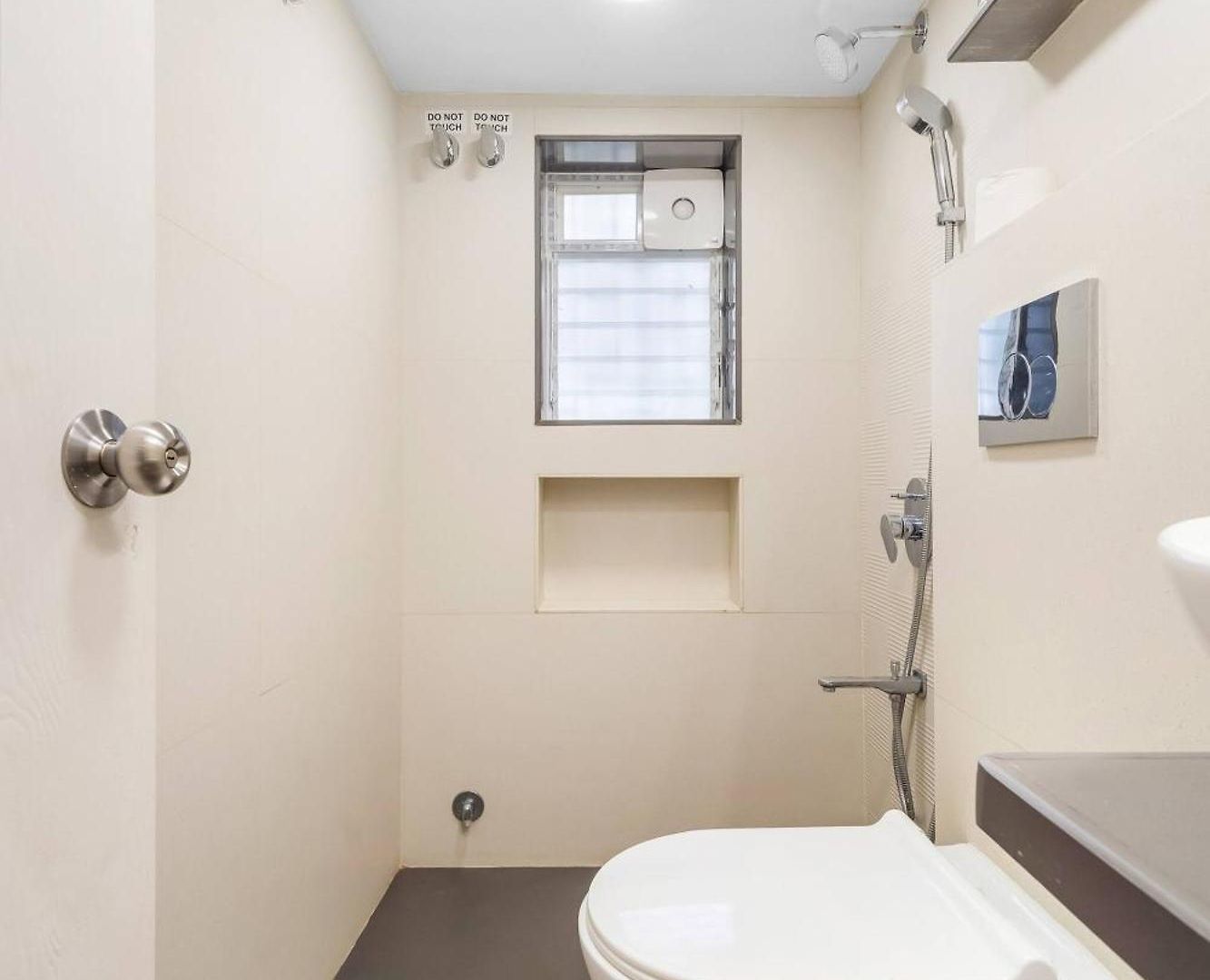 Sage - Cozy Chic Well-equipped In Bandra Apartment Mumbai