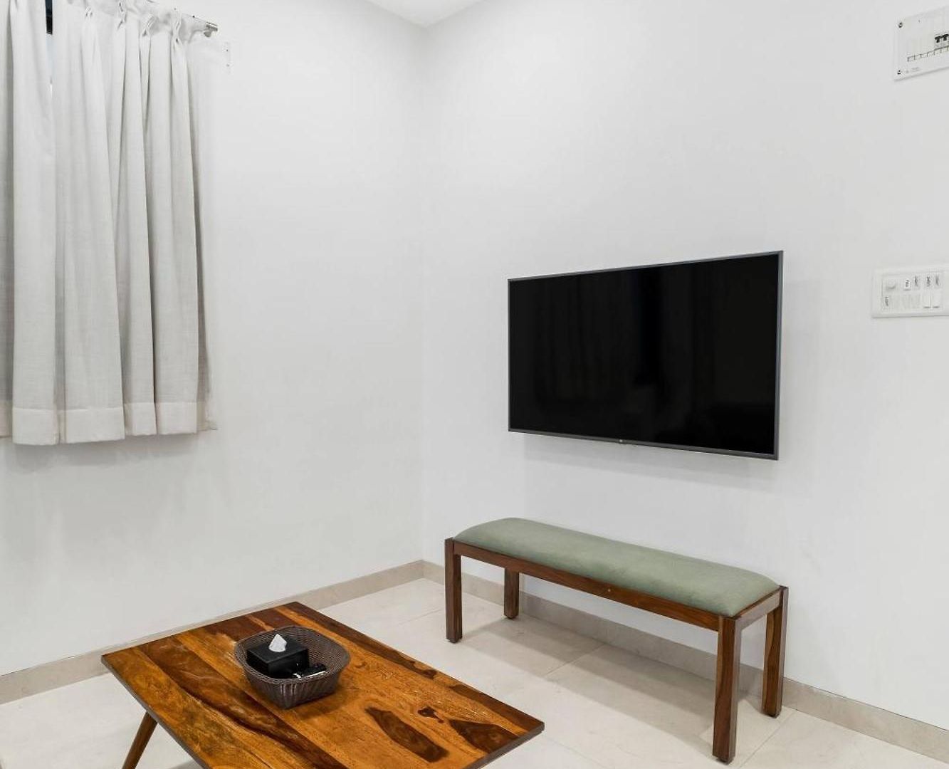 Earthy: Large 1 Bhk In Gated Society Apartment
