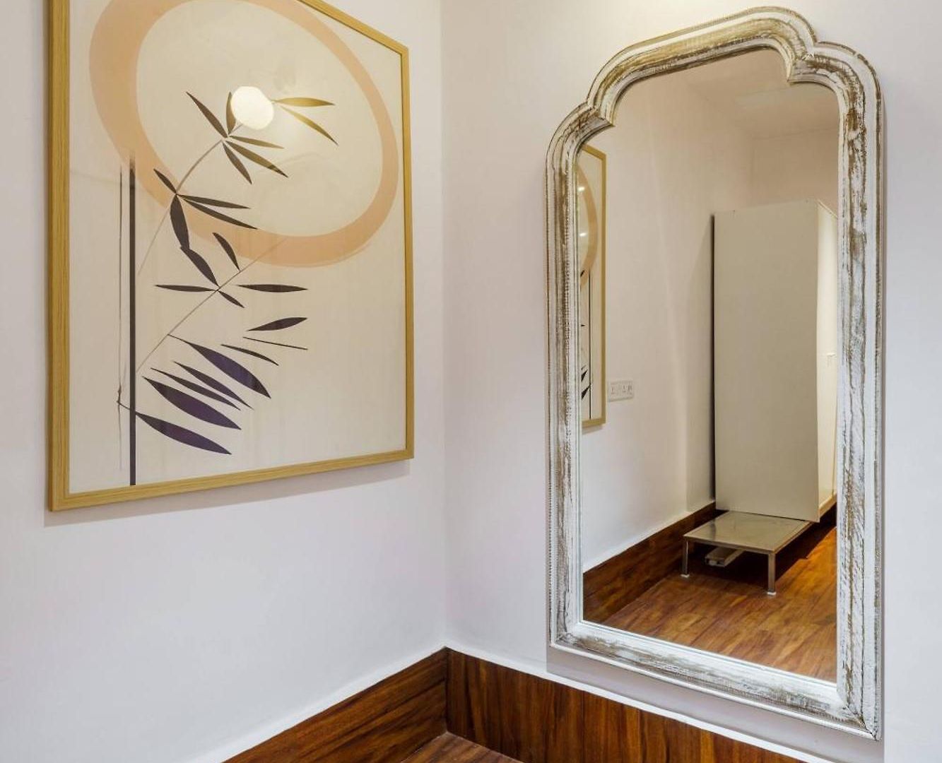 48b Stylish 1bhk Khar With Swing * Mumbai