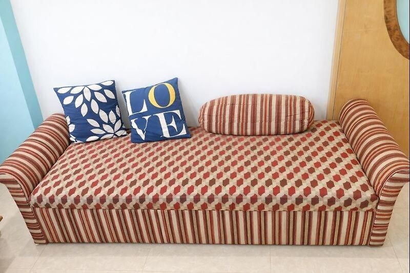 1bhk Recliners 55 Inchs Led Netflix Near Juhu Airport Nanavati Parle * Mumbai