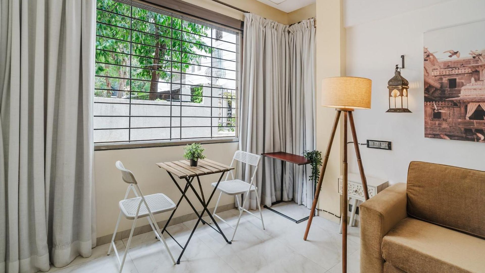 Apartment Oak 1bhk In Bandra W By Squareone