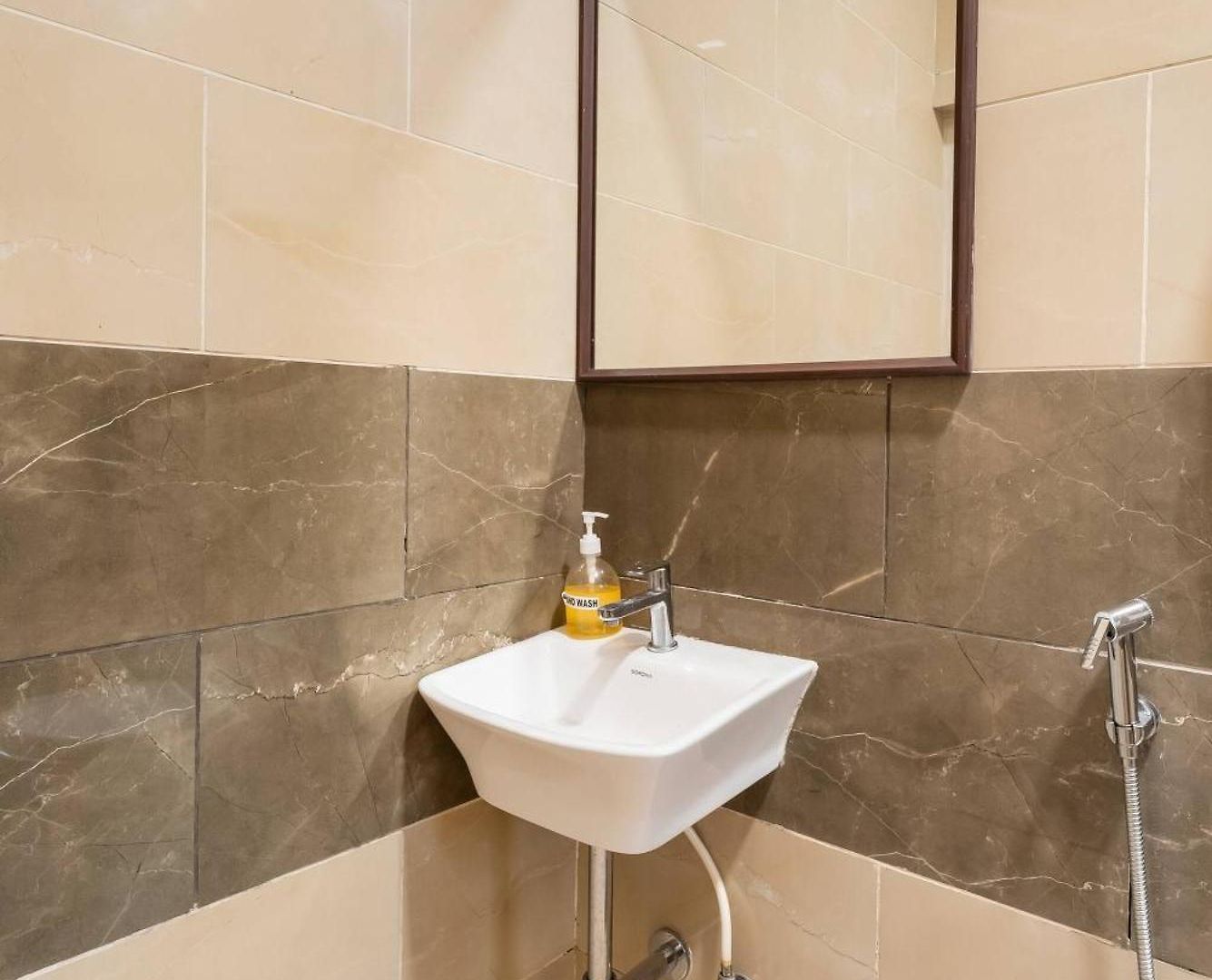 Earthy: Large 1 Bhk In Gated Society Apartment Mumbai