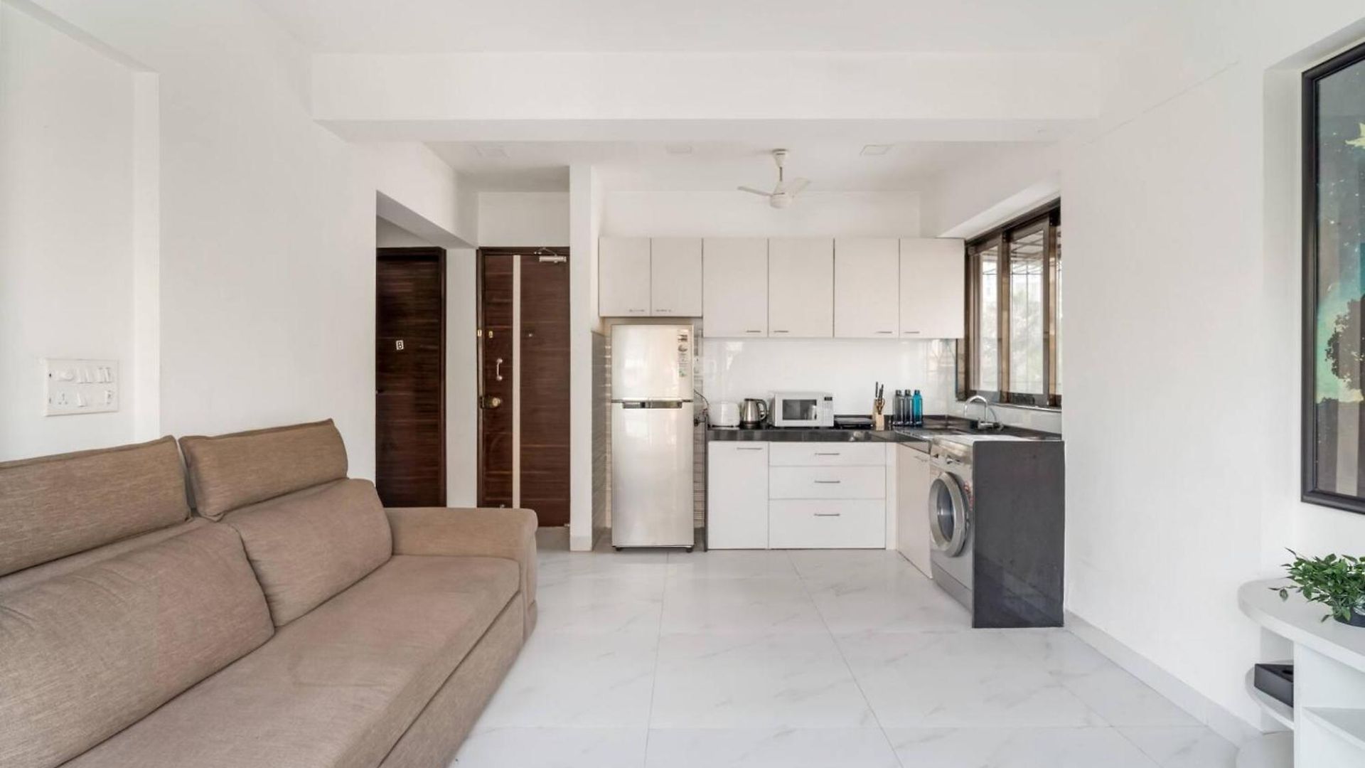 Athena Elegant 2bhk In Khar Gated Connected Apartment *