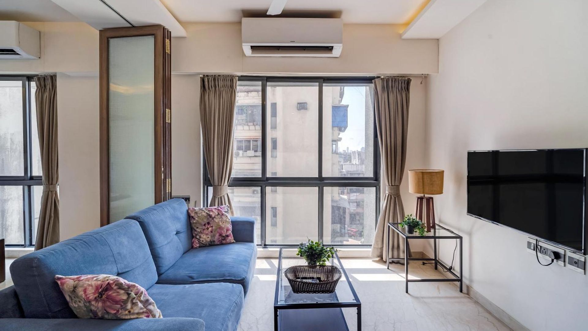 Ov Premium Near Bkc By Square One Apartment