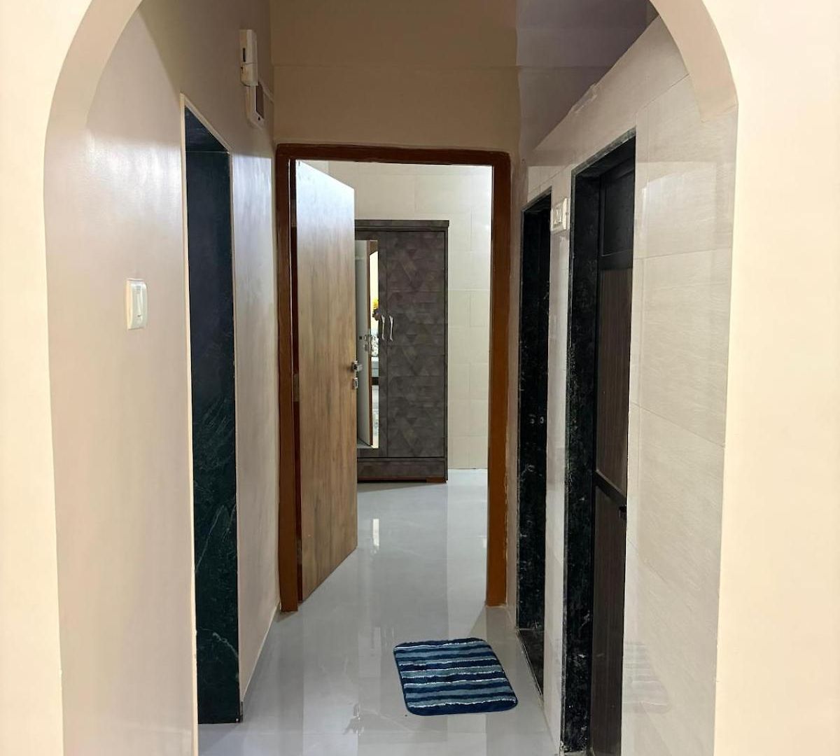 Cozy Fully-furnished In Powai Mumbai