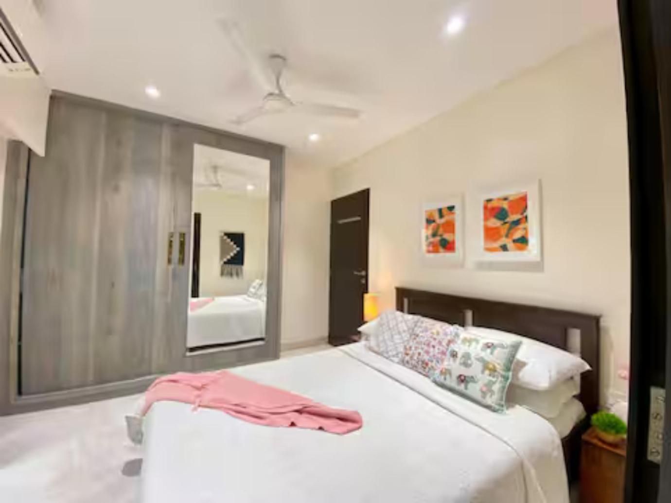 Connekthomes - Luxurious Modern Bliss In Bandra - 6br Apartment Mumbai
