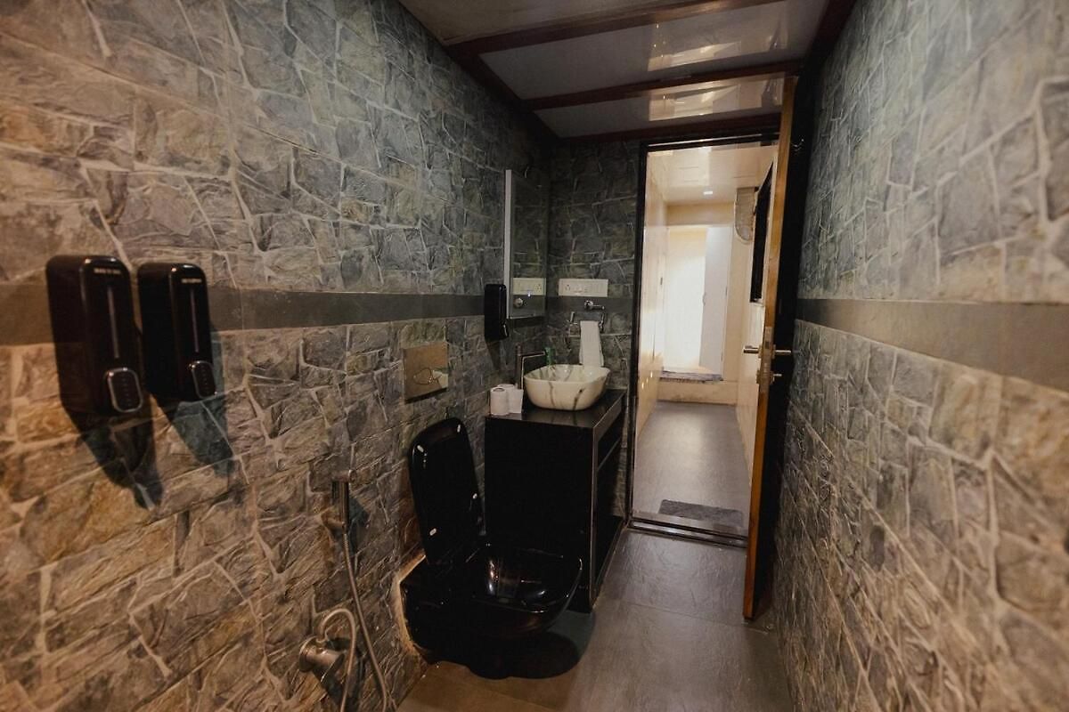 Apartment Bachis Nest Luxury 5bhk With Lawn And Terrace