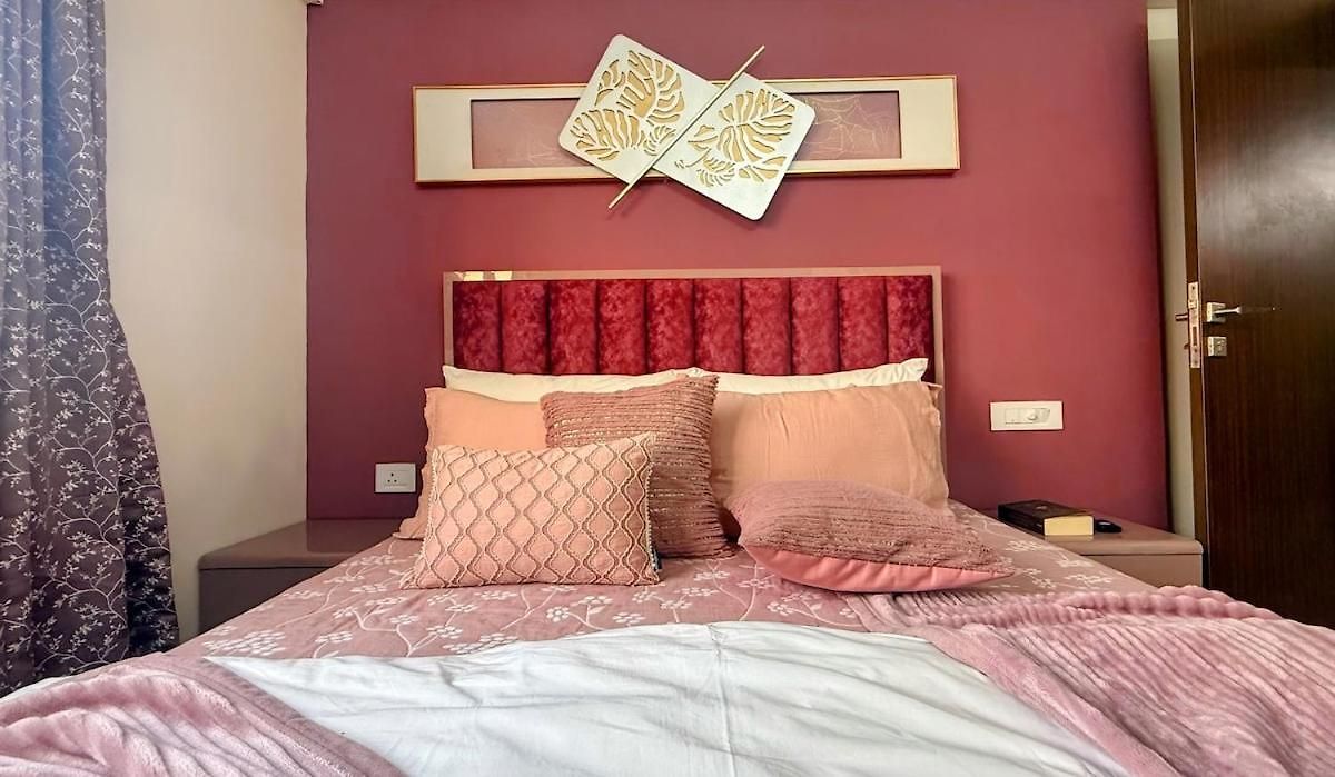 2bhk Near Nesco With Great Views