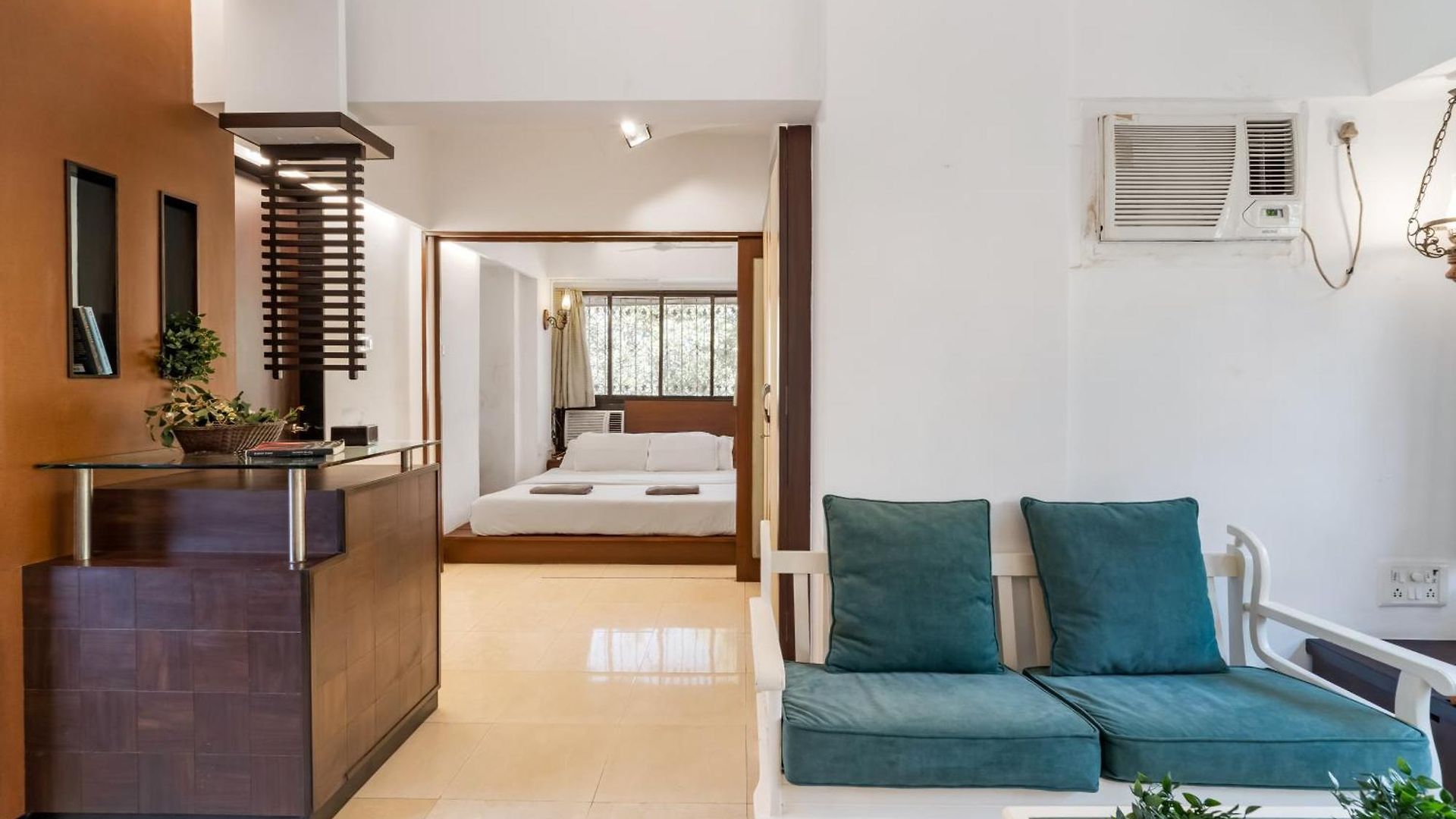Bohemian 1bhk In Bandra W By Square One Apartment *
