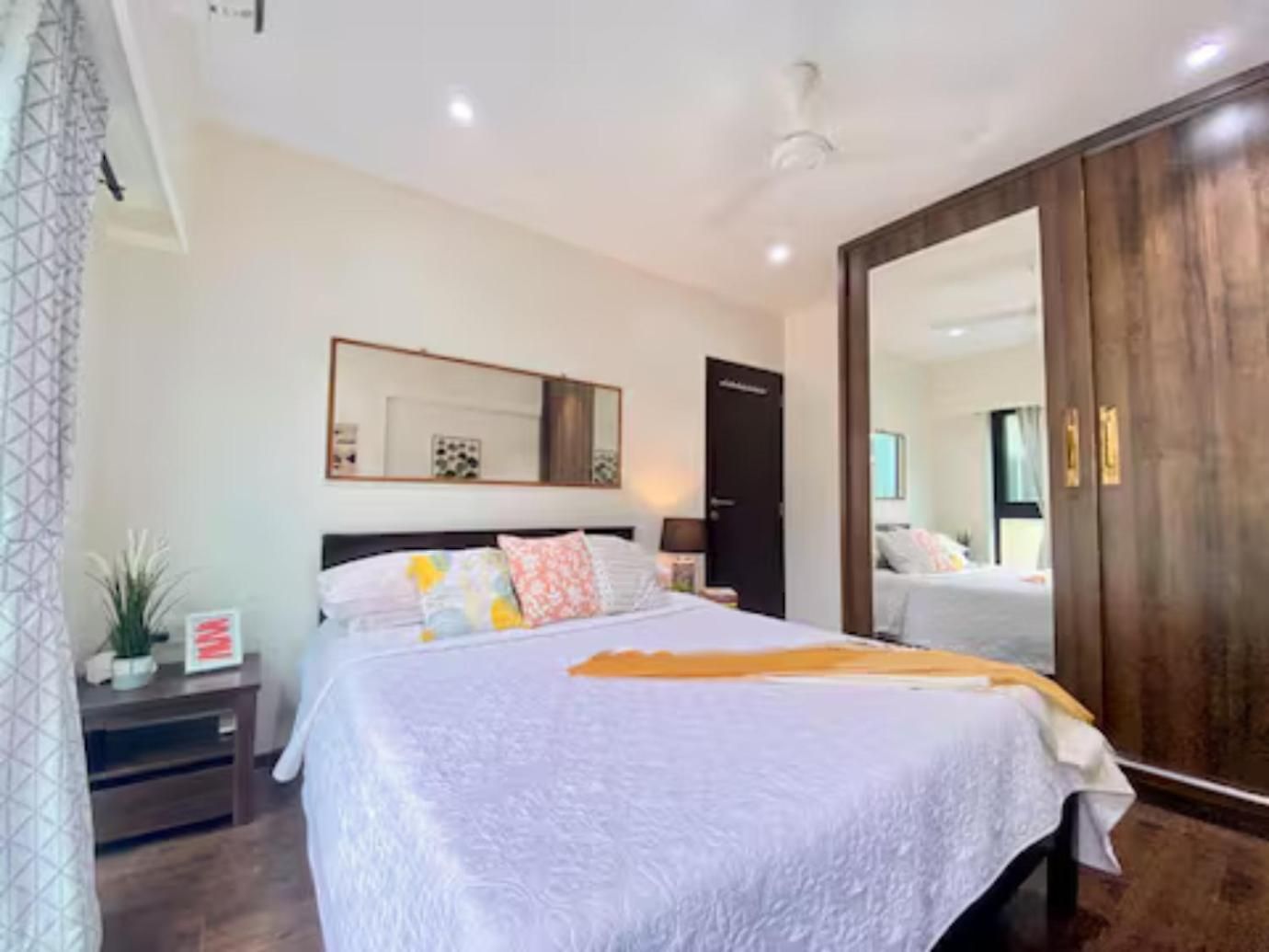 Apartment Connekthomes - Luxurious Modern Bliss In Bandra - 6br Mumbai