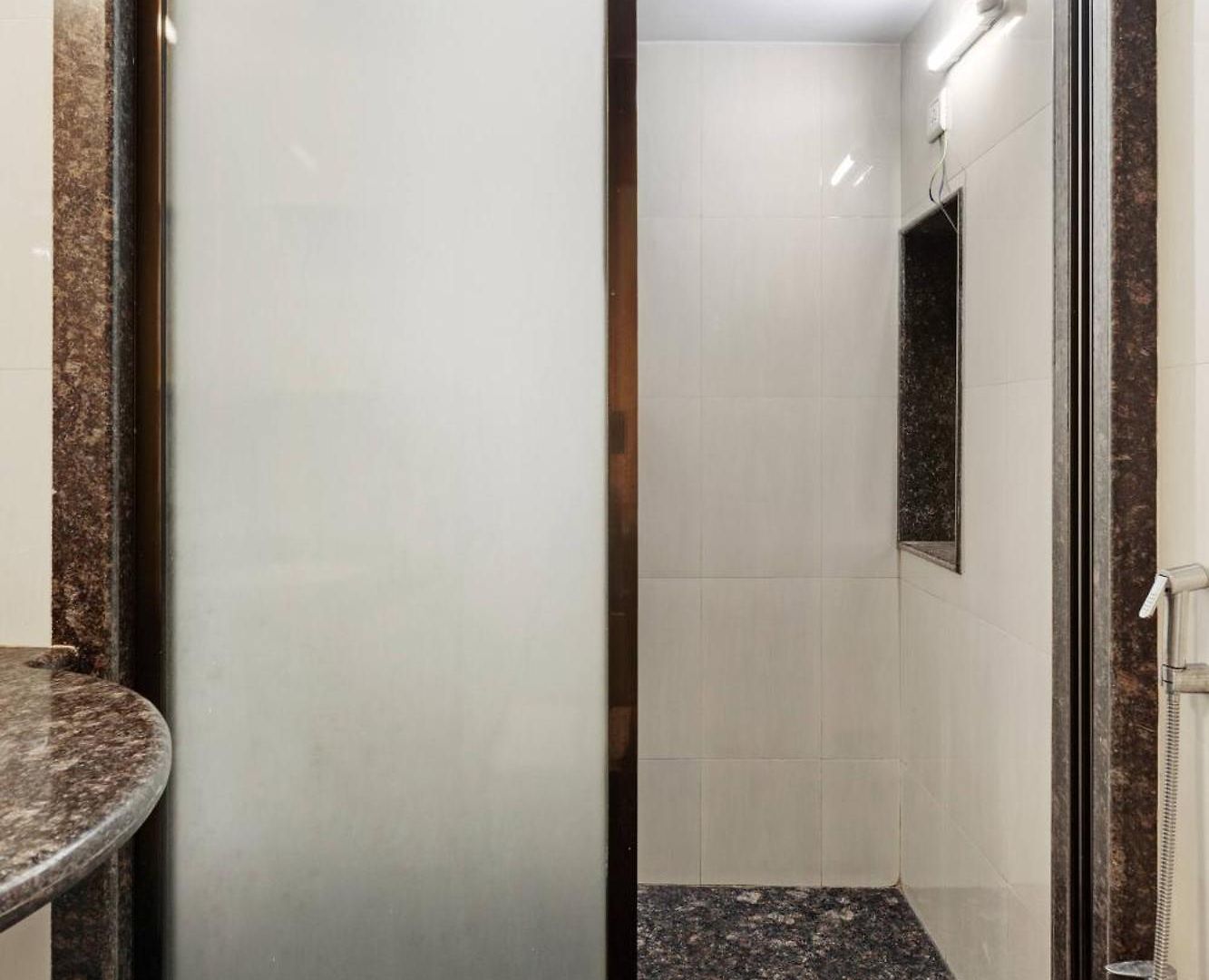 Aleo: Private 1 Bhk In Charming Apartment