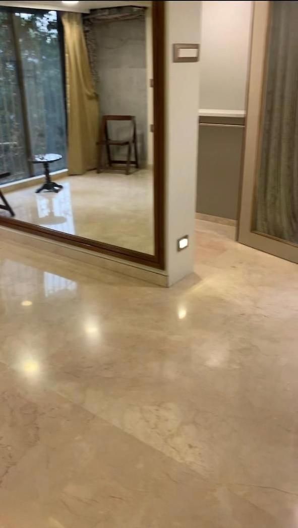 Greenery Facing 3bhk Homely Yet 7 Star Feel *