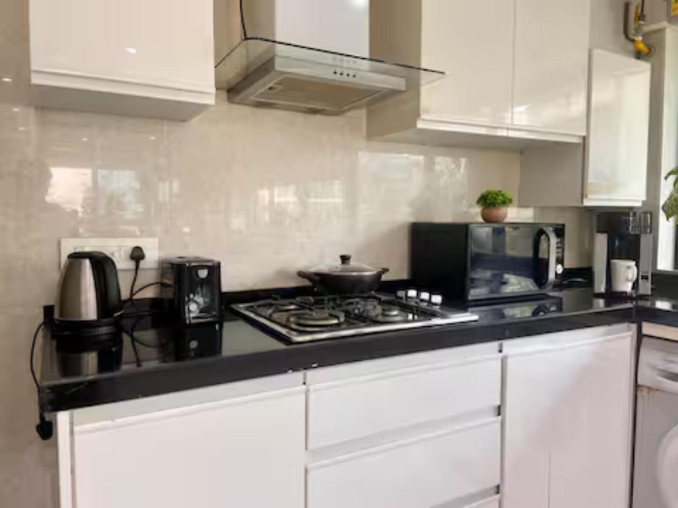 Connekthomes - Luxurious Modern Bliss In Bandra - 6br