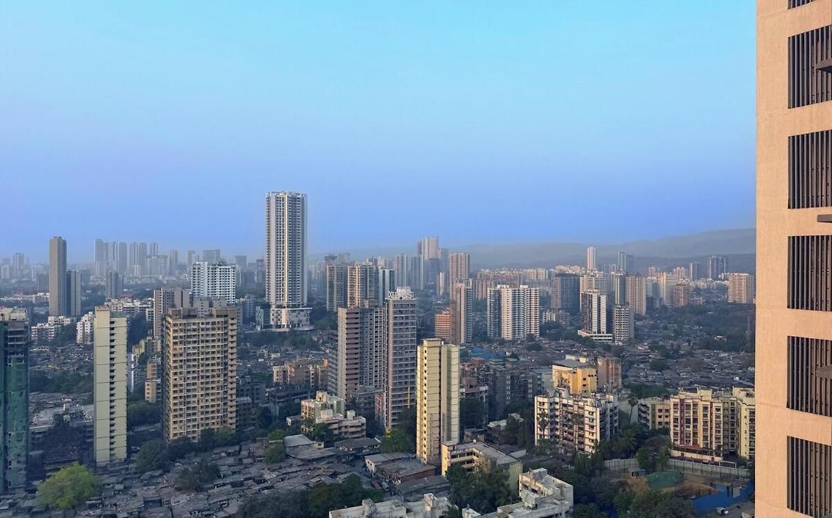 2bhk Near Nesco With Great Views Apartment