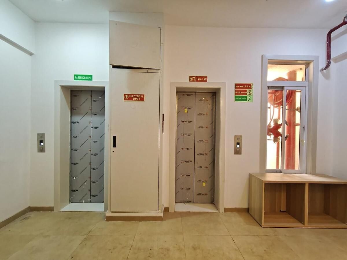 Lite - Dadar West Apartment *