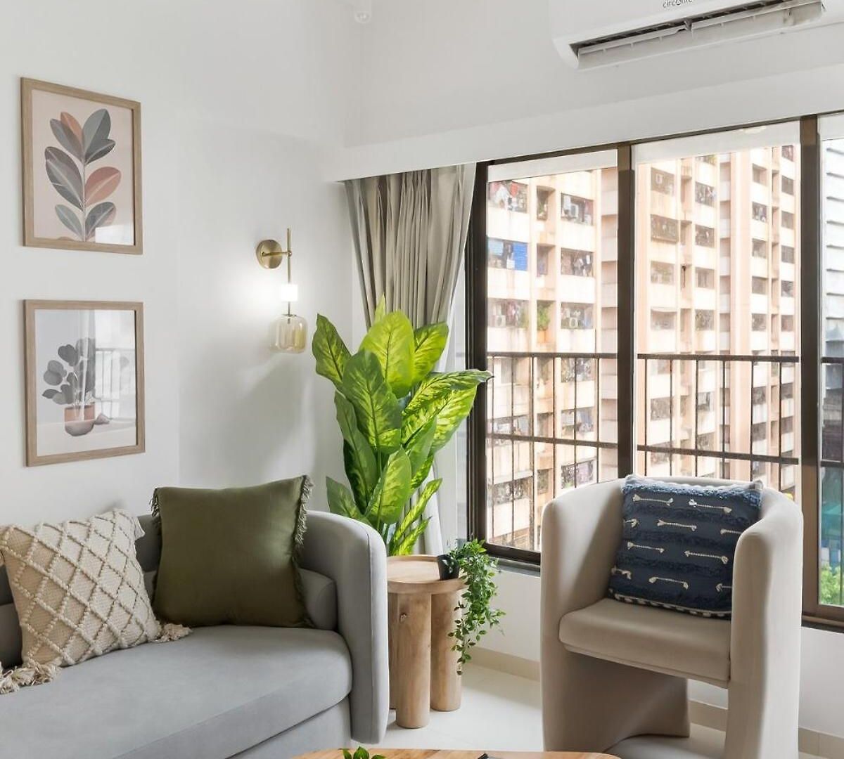 Evara 1bhk In Khar W By Square One