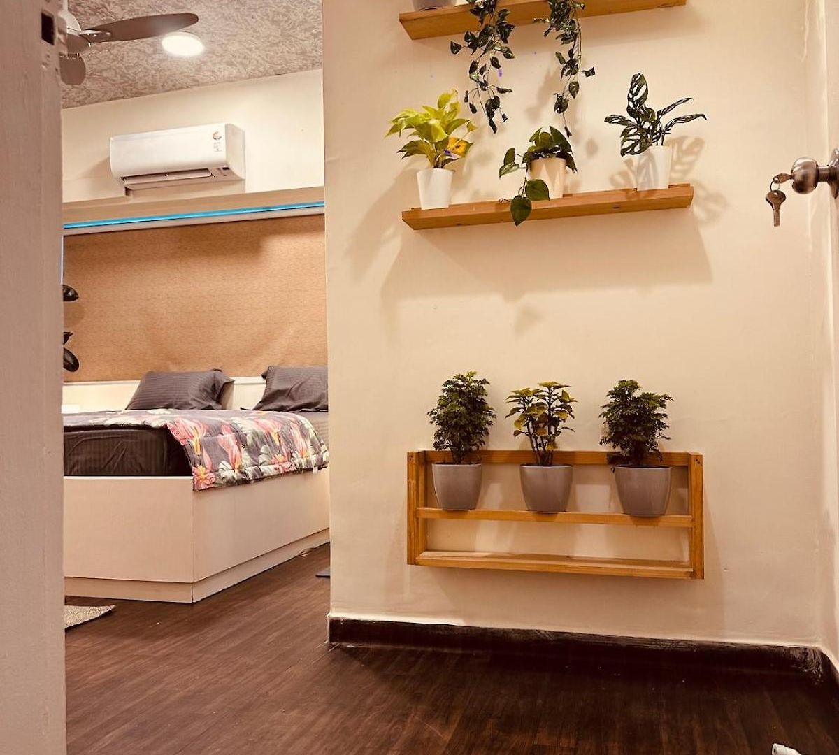 Apartment Rahuls - Near Kokilaben