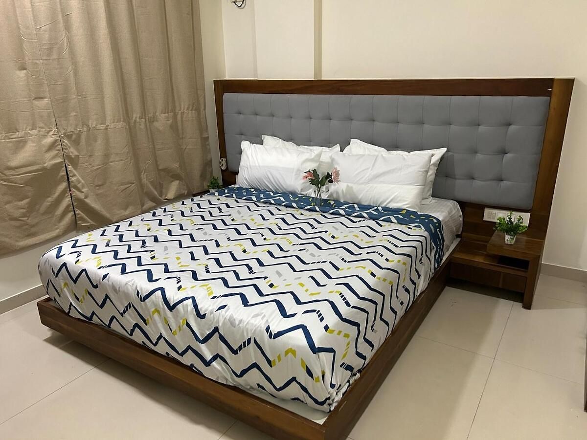 Apartment 2bhk Flat Near Hiranandini Powai- Star Homes