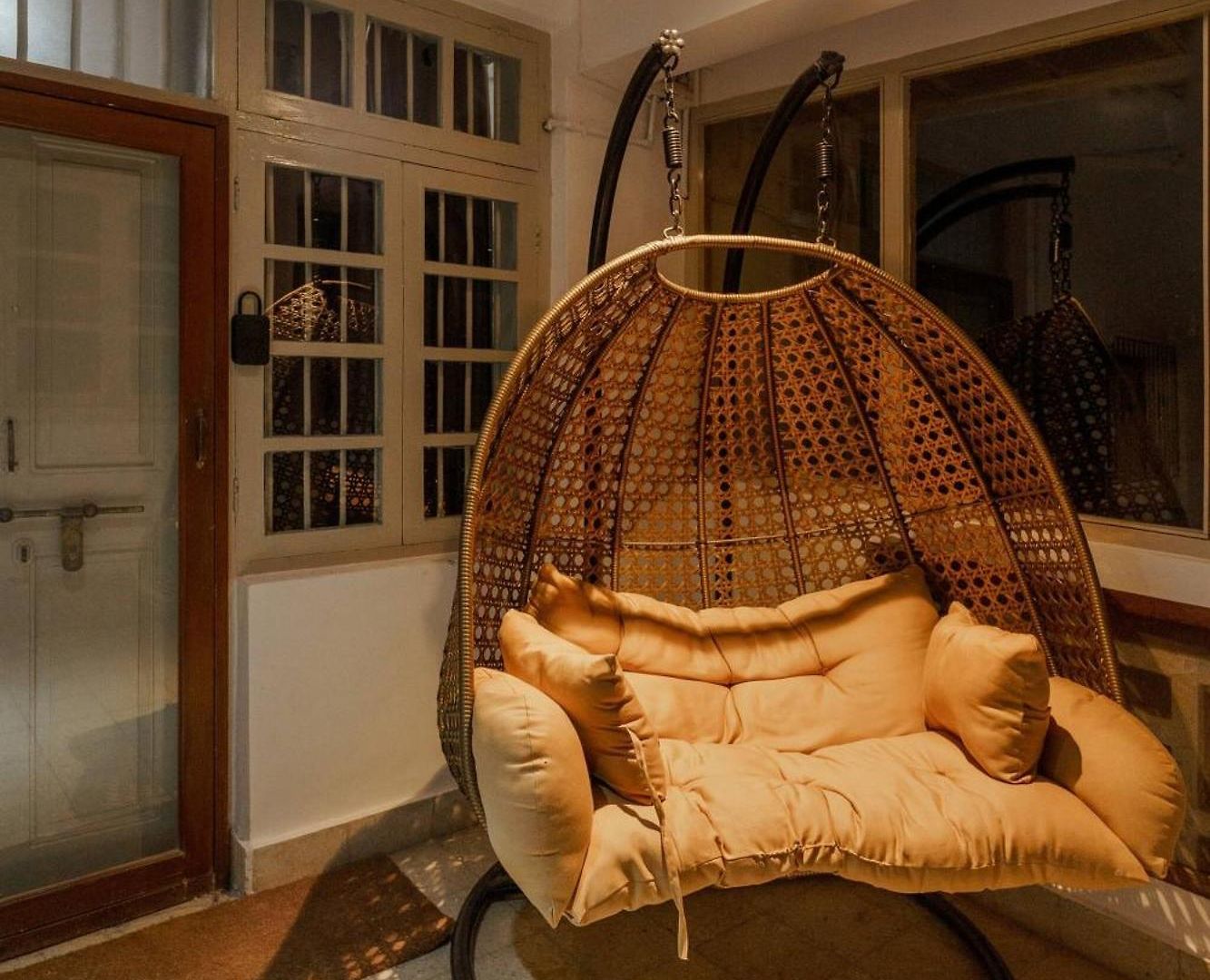 Apartment 48b Stylish 1bhk Khar With Swing *
