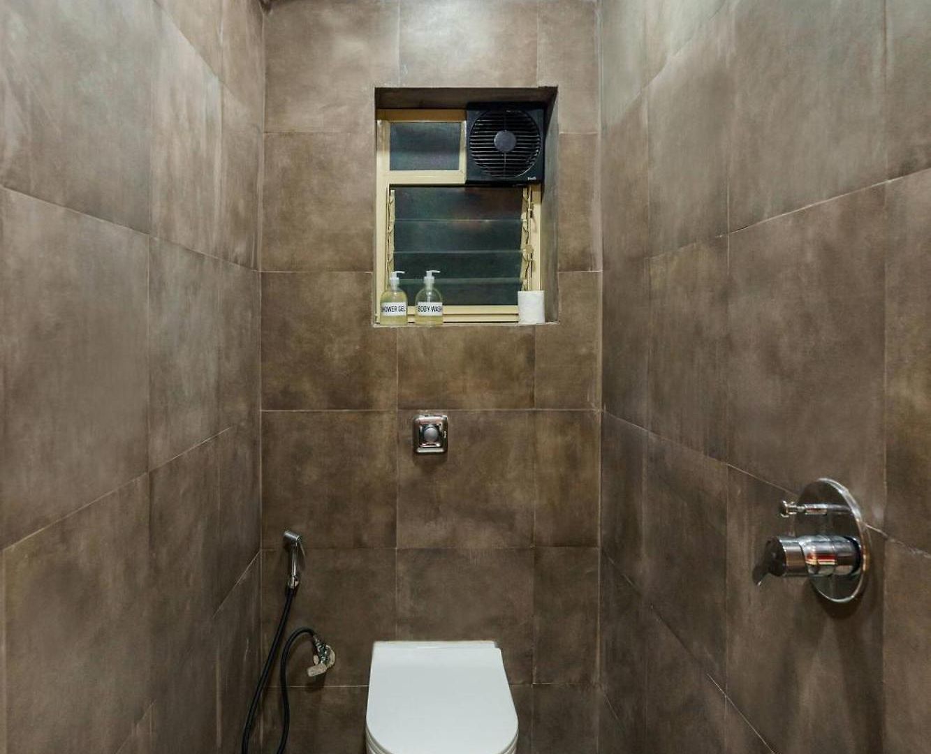 Apartment 48b Stylish 1bhk Khar With Swing Mumbai