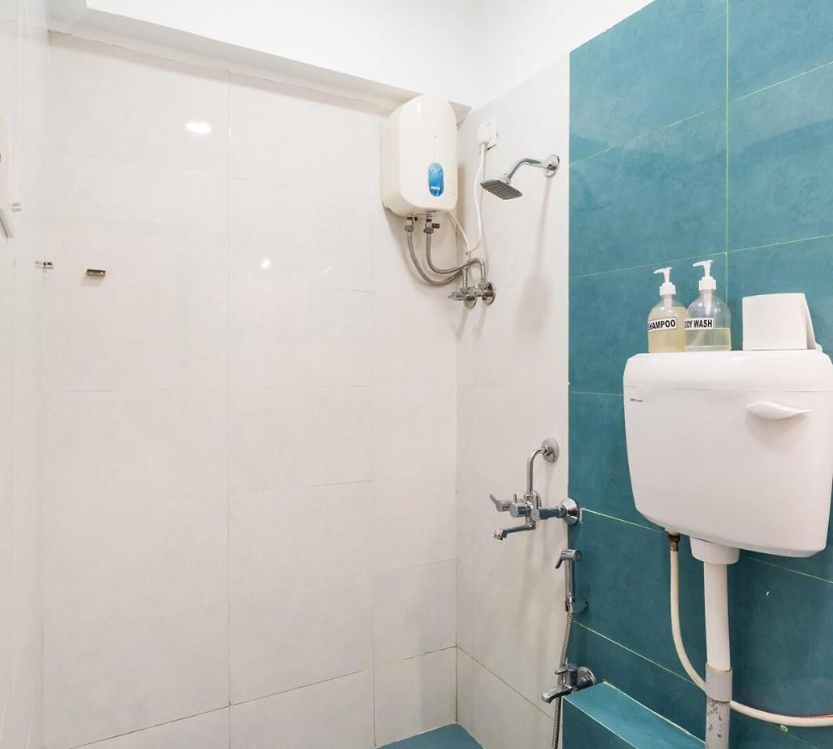 Evara 1bhk In Khar W By Square One Apartment *
