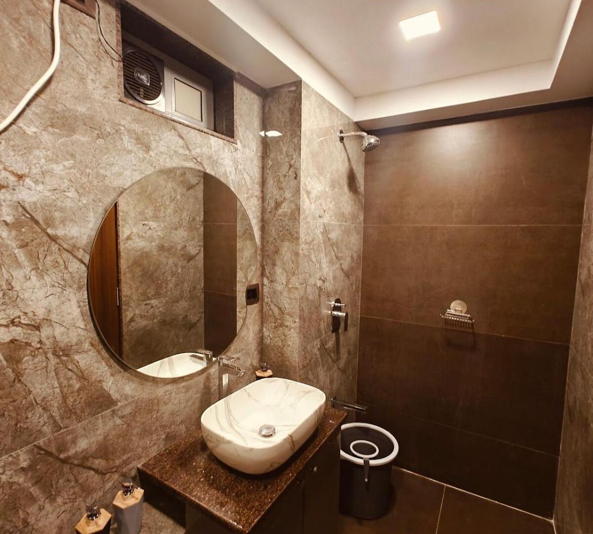 Apartment Ocean Whisper - 2 Mins From Kokilaben Hospital Mumbai