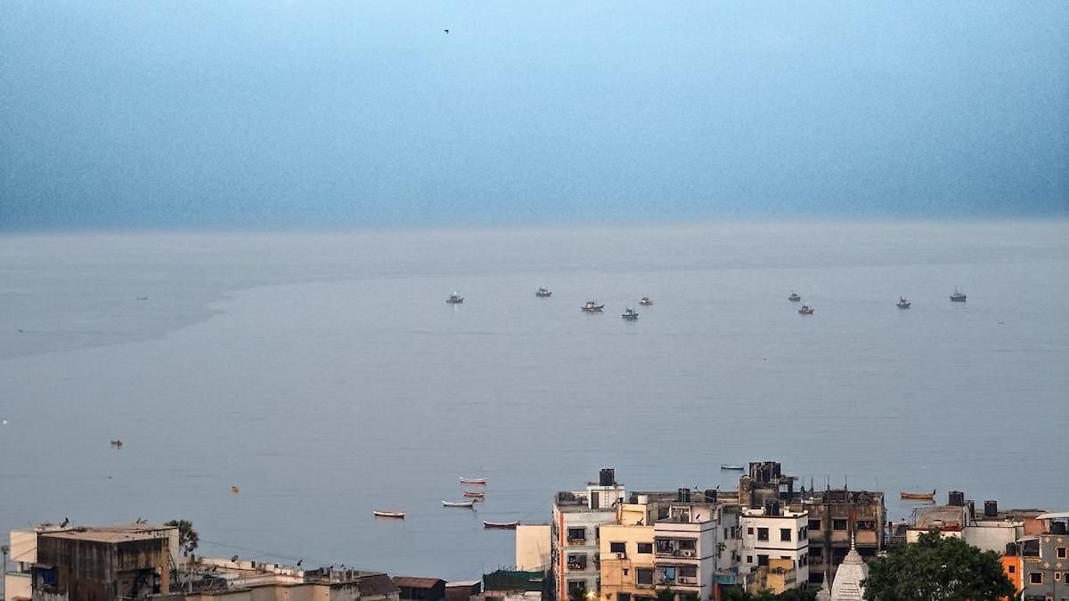 Blue Ice Lagoon L Urban Escape L Ocean View Apartment Mumbai