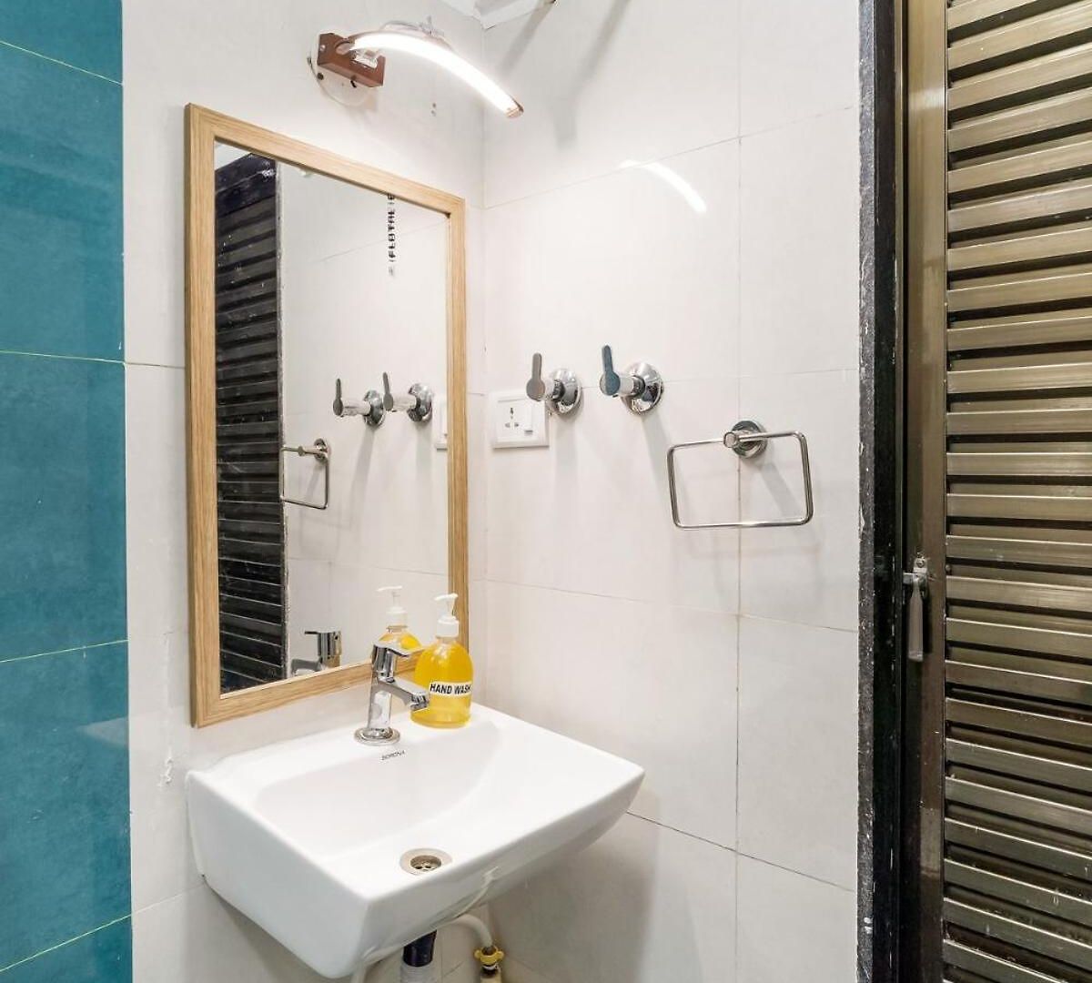 Evara 1bhk In Khar W By Square One Apartment