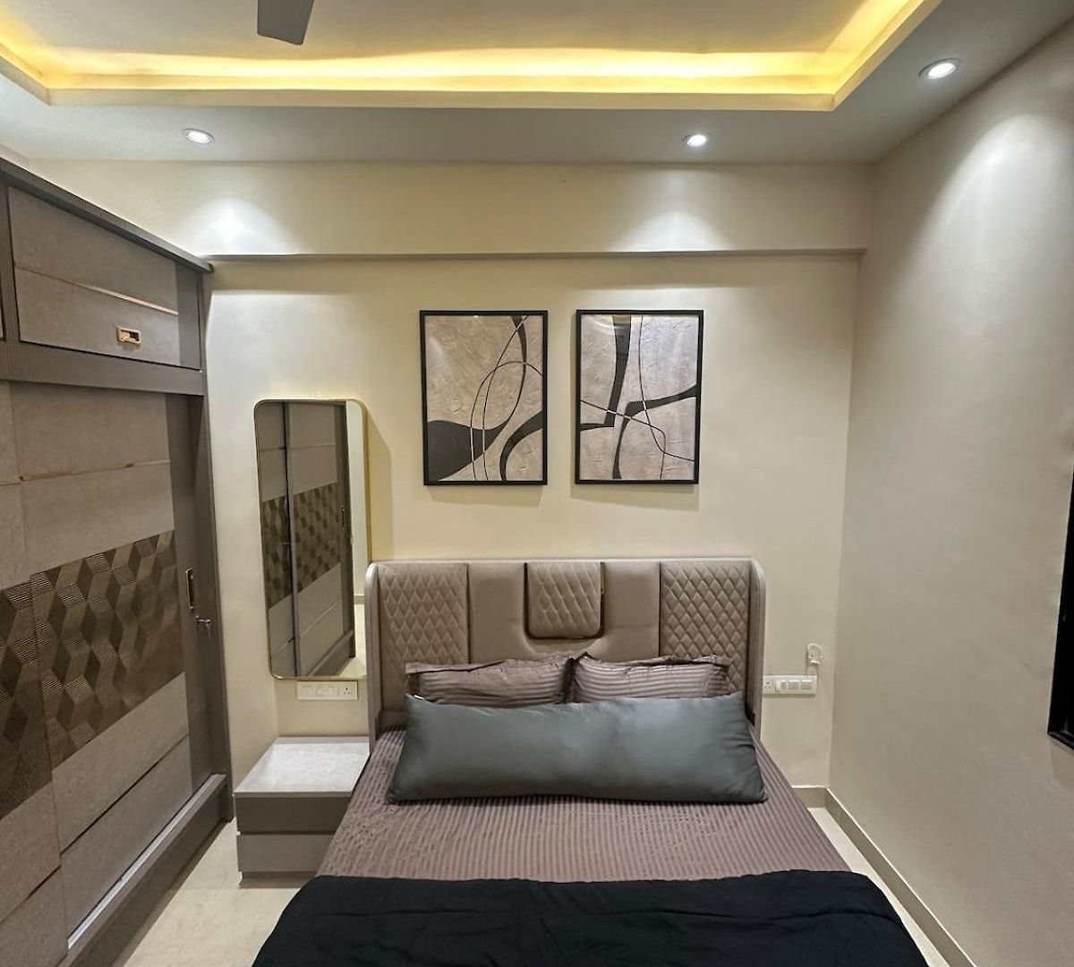 Izaara - 15 Mins From Lilavati & Nanavati Apartment Mumbai