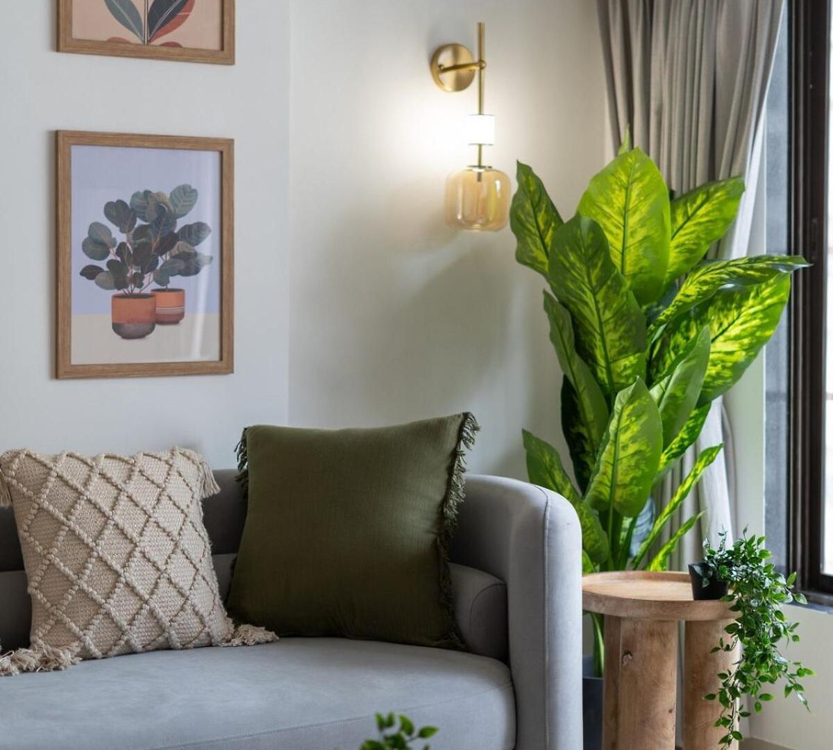 Evara 1bhk In Khar W By Square One