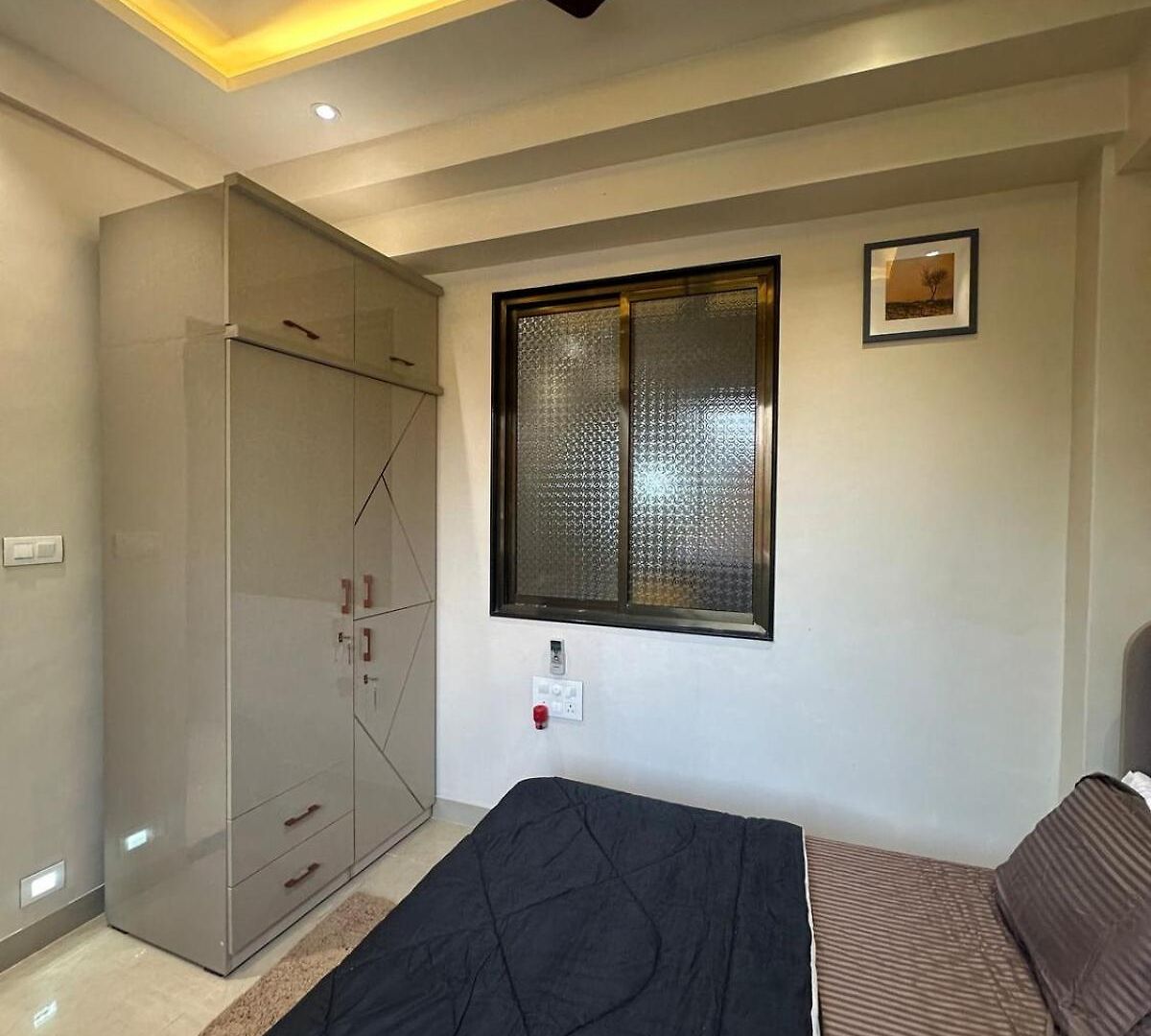 Enchante - 15 Mins From Lilavati & Nanavati Apartment