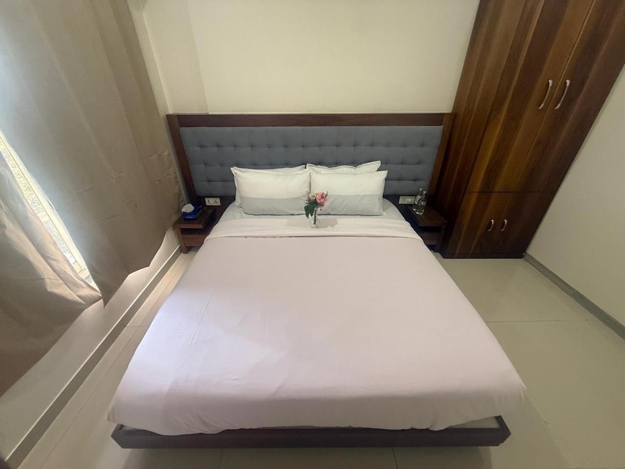 2bhk Near Powai Hiranandini-star Homes Apartment *