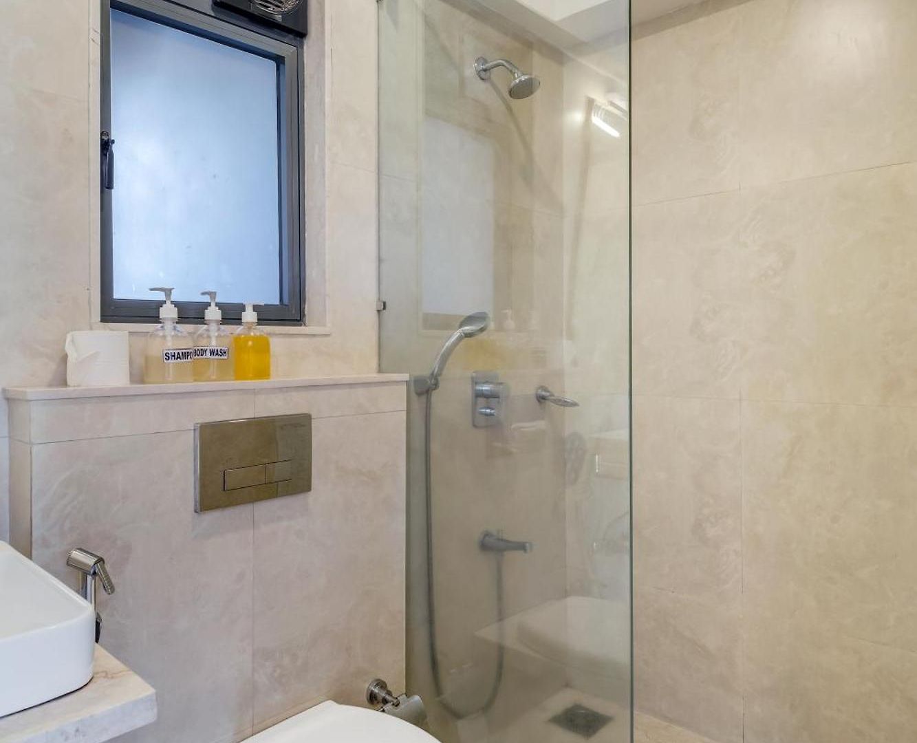 Ov Premium Near Bkc By Square One * Mumbai