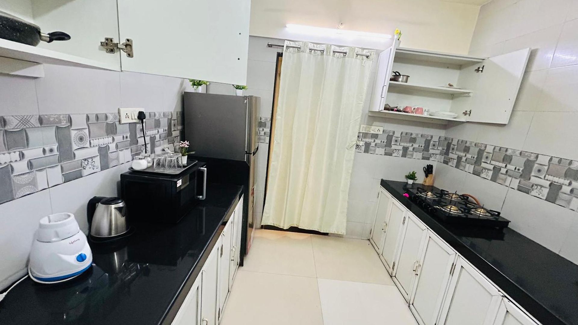 Apartment 3bhk Near Hiranandini Powai -star Homes *