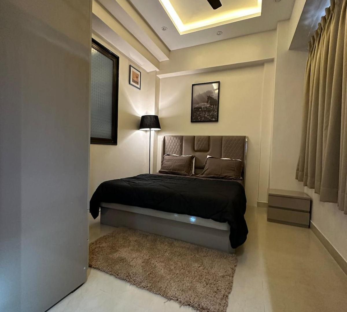 Enchante - 15 Mins From Lilavati & Nanavati Mumbai