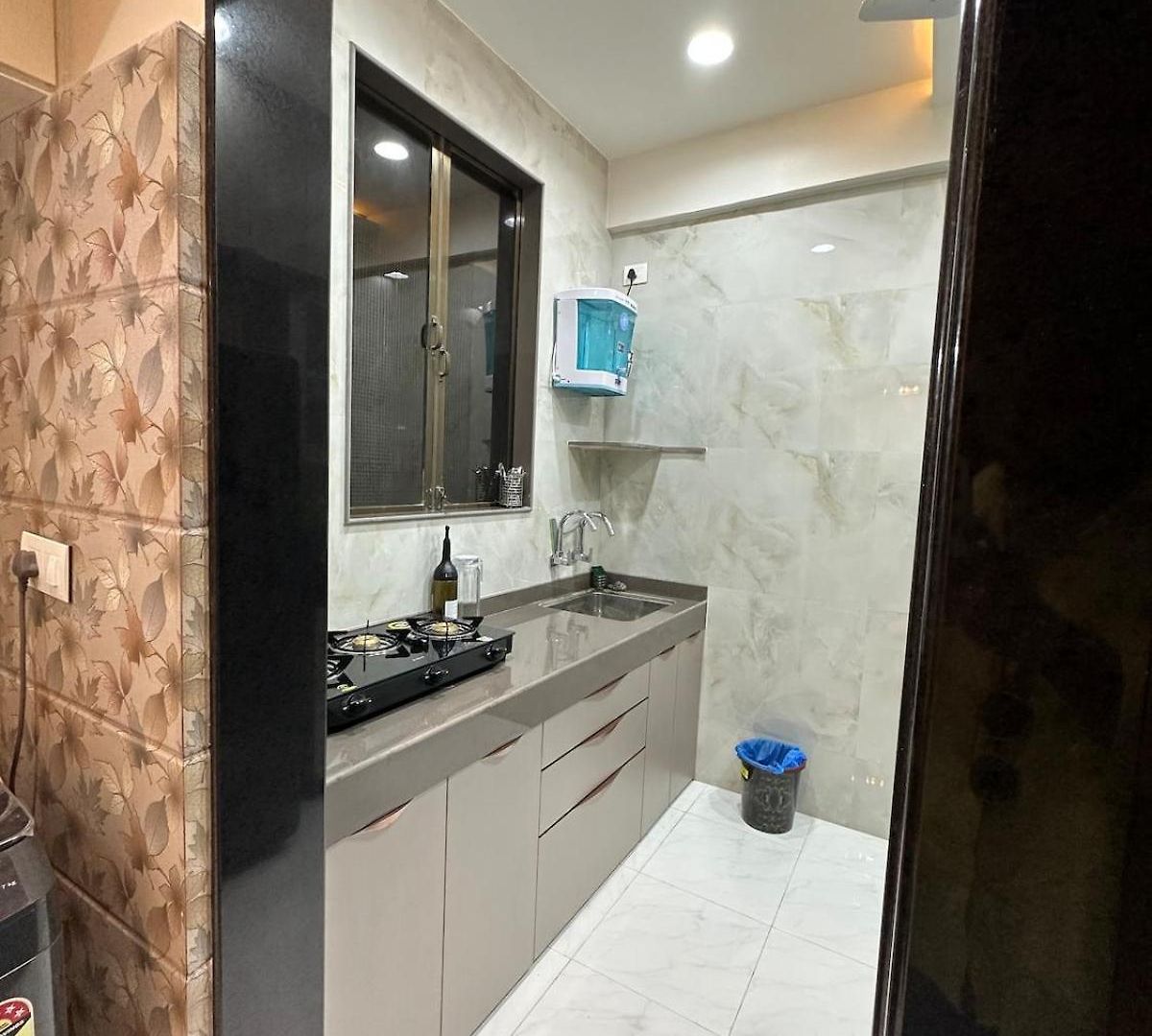 Apartment Enchante - 15 Mins From Lilavati & Nanavati Mumbai