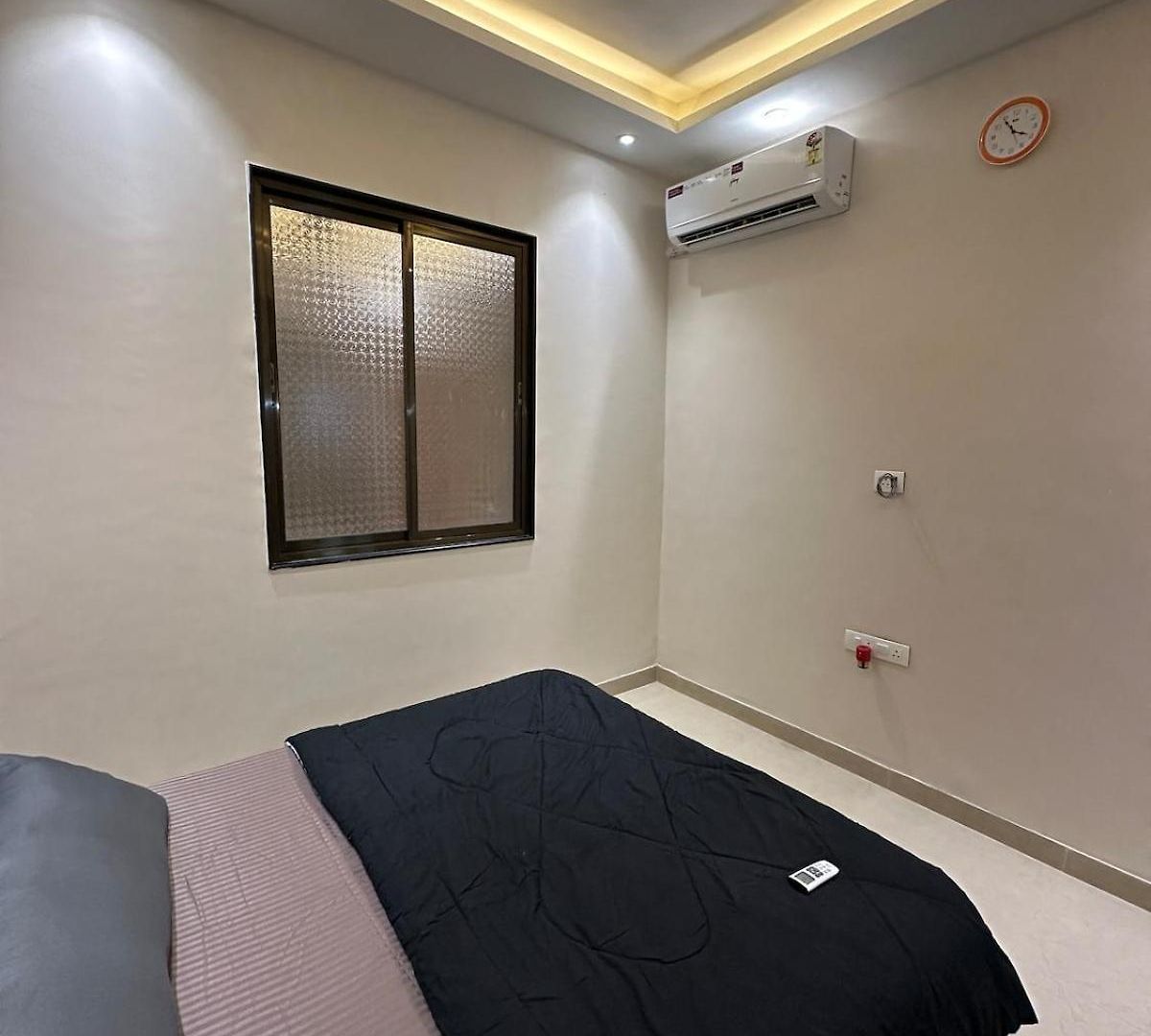 Izaara - 15 Mins From Lilavati & Nanavati Apartment *