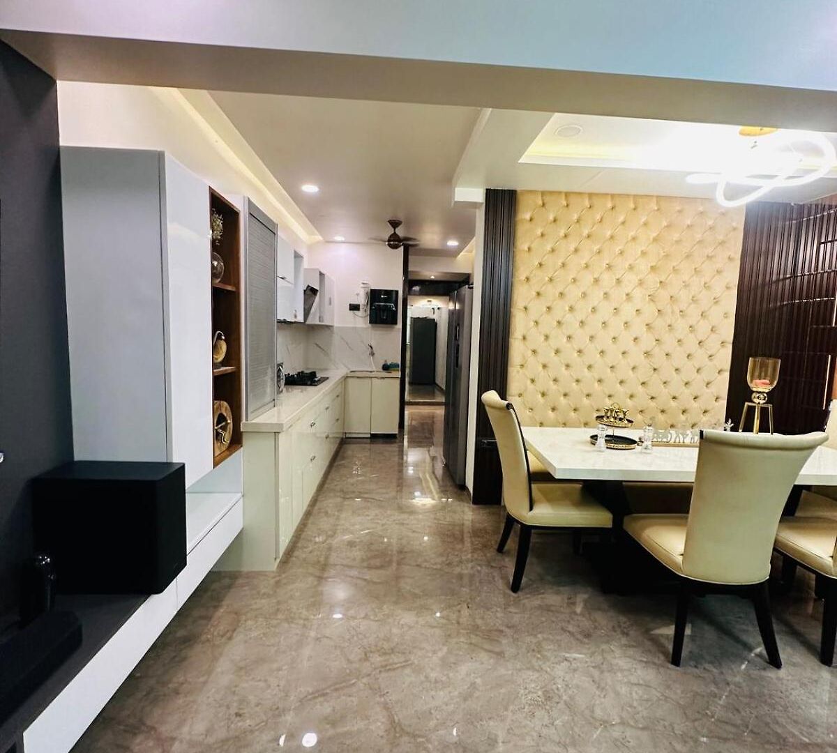Rahul's Retreat Jacuzzi Apartment *