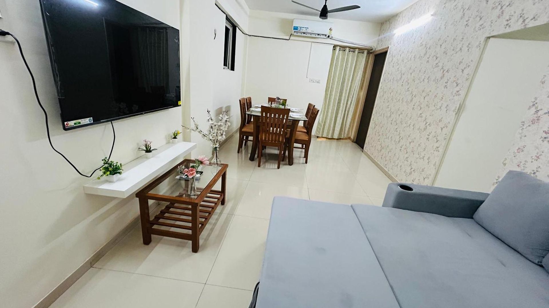 2bhk Beside Hiranandini-star Homes Powai Apartment *