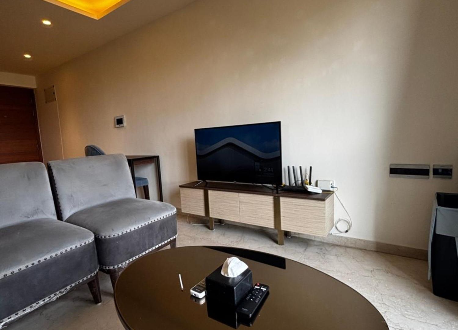 Apartment Ov Premium Near Bkc By Square One Mumbai
