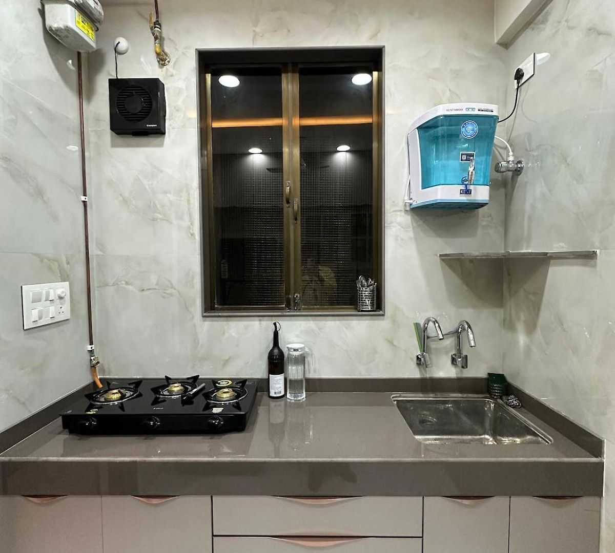 Enchante - 15 Mins From Lilavati & Nanavati