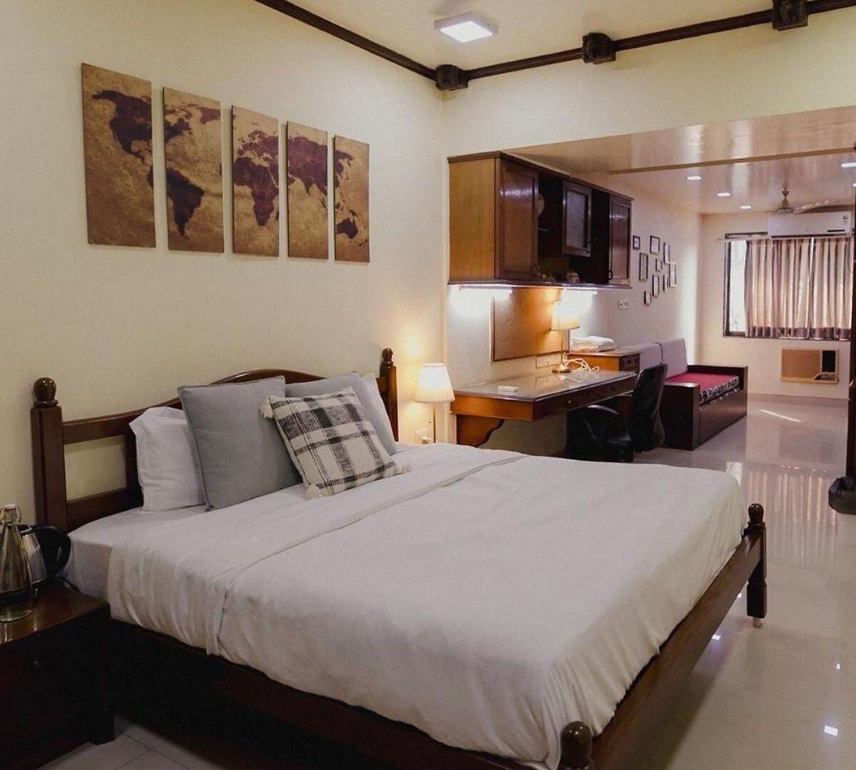 Bachis Nest Luxury 5bhk With Lawn And Terrace