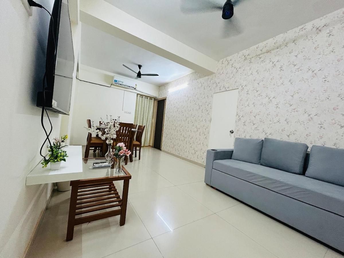 Apartment 2bhk Flat Near Hiranandini Powai- Star Homes *